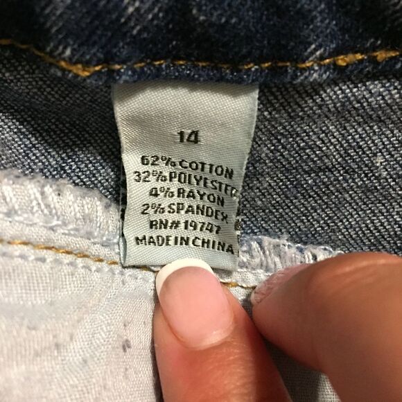 Refuge High Rise Acid Wash Denim Shorts - Picture 3 of 6